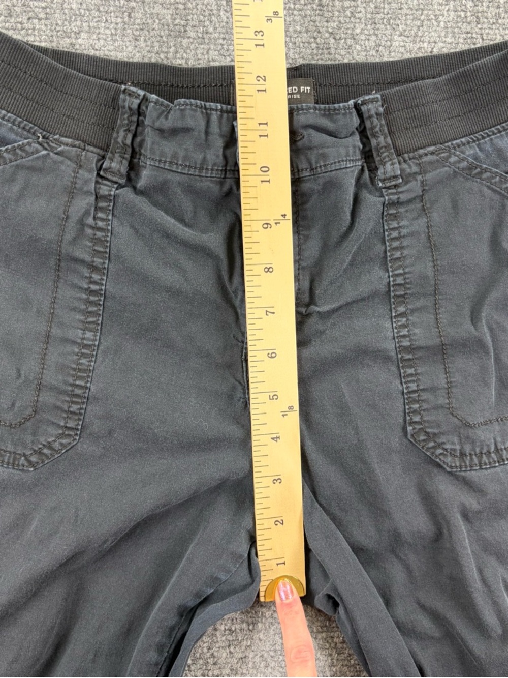 Lee Black Cargo Capris - Picture 3 of 10